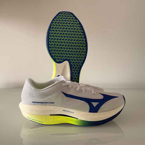 Mizuno Hyperwarp Pro